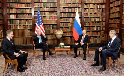 Putin_and_Biden_June_16_21.jpg